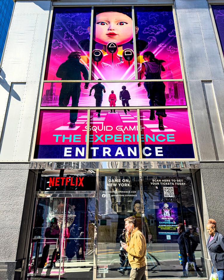 Squid Game: The Experience,interactive store,building exterior and entrance,New York City,New York,USA.