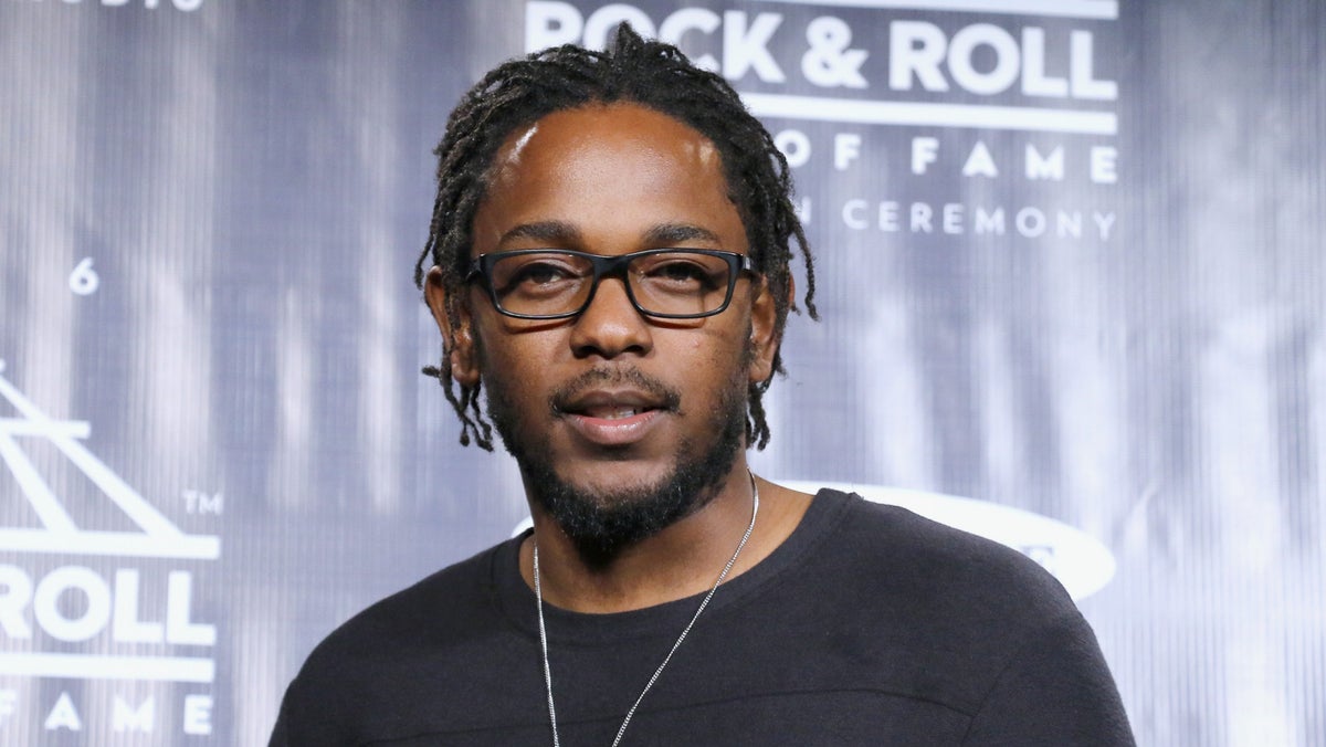 kendrick lamar hold upネタ収録　Library the-grammys-audience-sang-