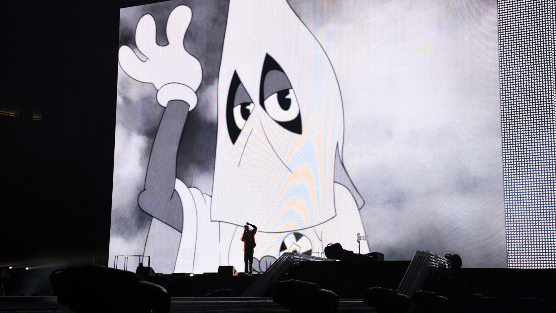 JAY-Z's '4:44' rules Billboard 200 for second week