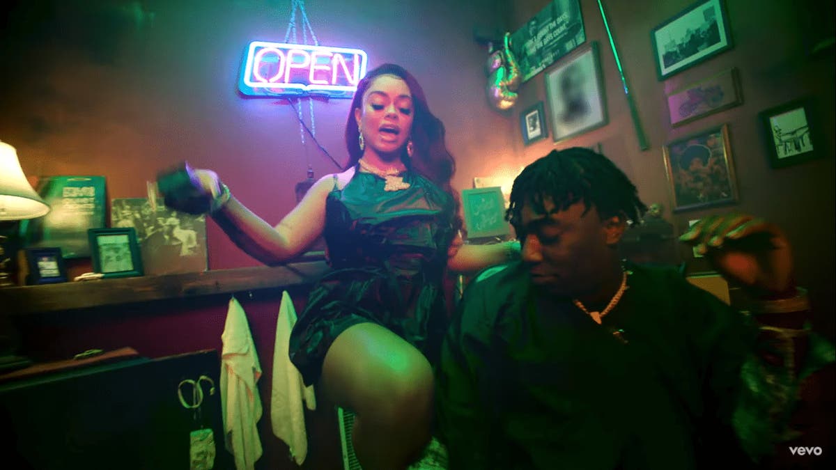 Fredo Bang taps Mulatto and Petty Levels for “Freak” visual