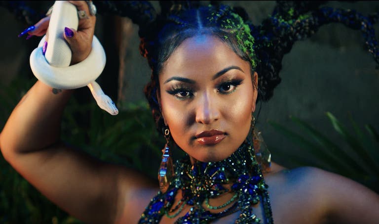 Shenseea reveals new visual for “Run Run”
