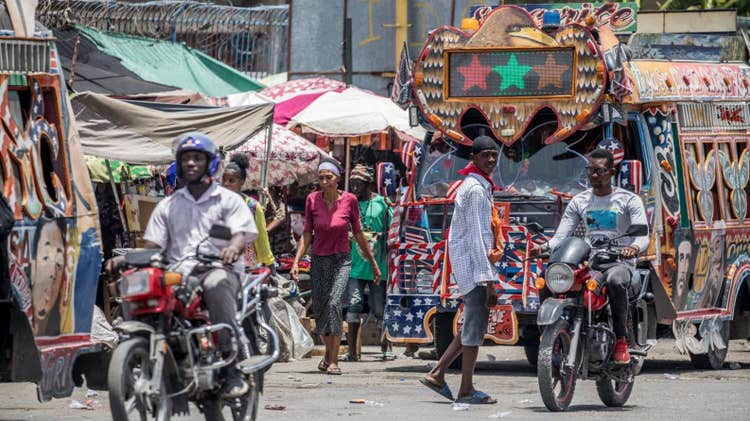 7.2 magnitude earthquake strikes Haiti causing deaths and major damage