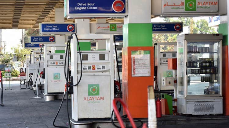 White man scolds partner after she racially profiles Black man at gas station, calls him drug dealer