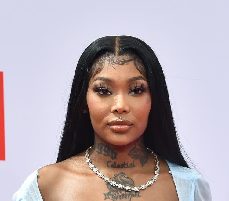 Summer Walker wants to ditch Instagram and start her own social media app