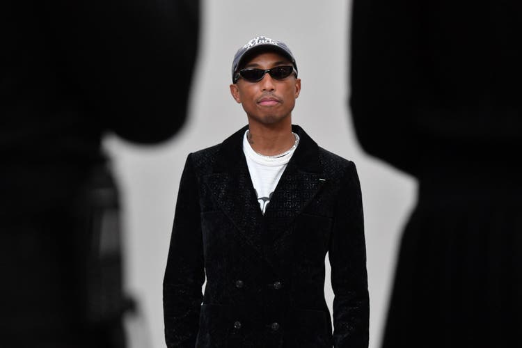 Pharrell receives an honorary degree from Norfolk State University
