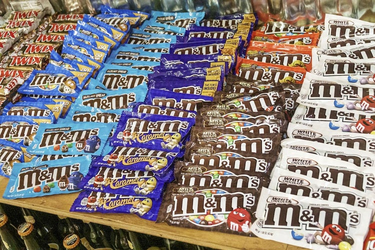 M&M