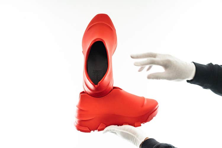 Givenchy Monumental Mallows in red