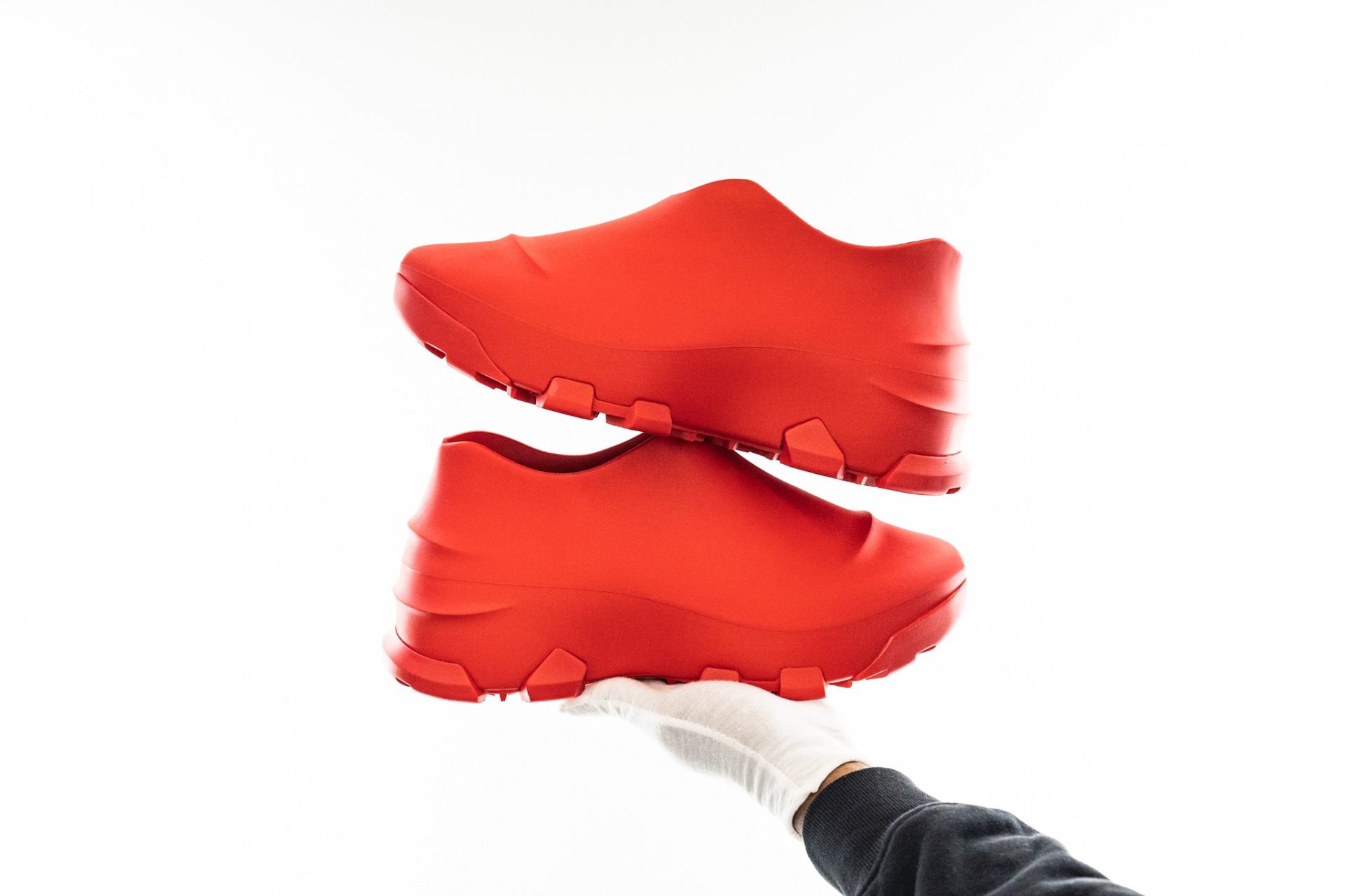 靴 Givenchy FW21/ Monumental Mallow 41 Monumental Mallow lows in red by Givenchy