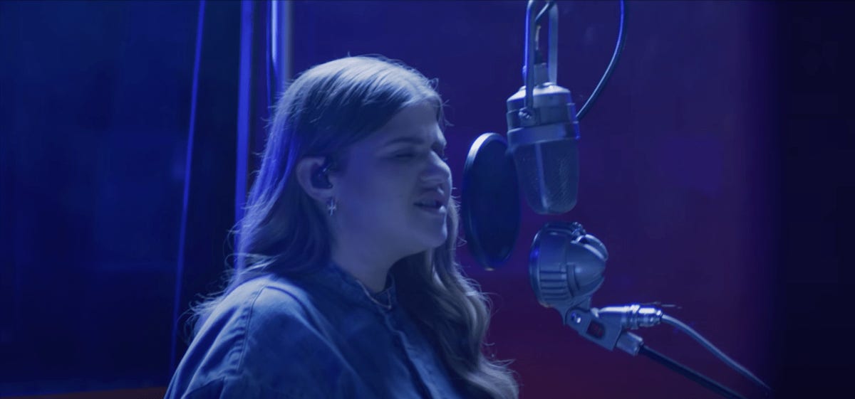 Yebba "Louie Bag" performance video