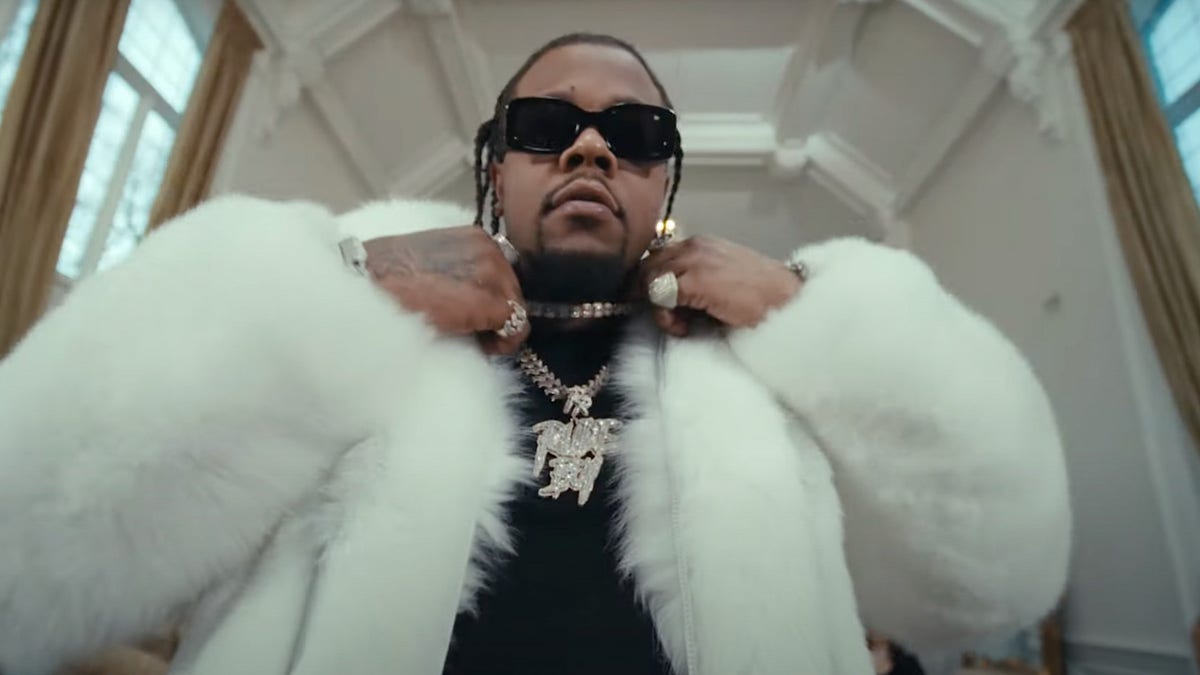 Rowdy Rebel “Rowdy vs. Rebel” single