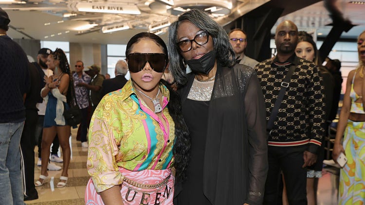 Lil’ Kim, Voletta Wallace