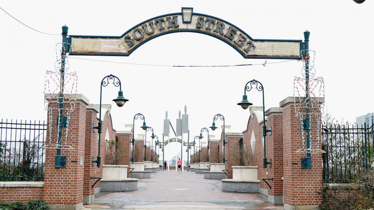 Philadelphia Exteriors And Landmarks