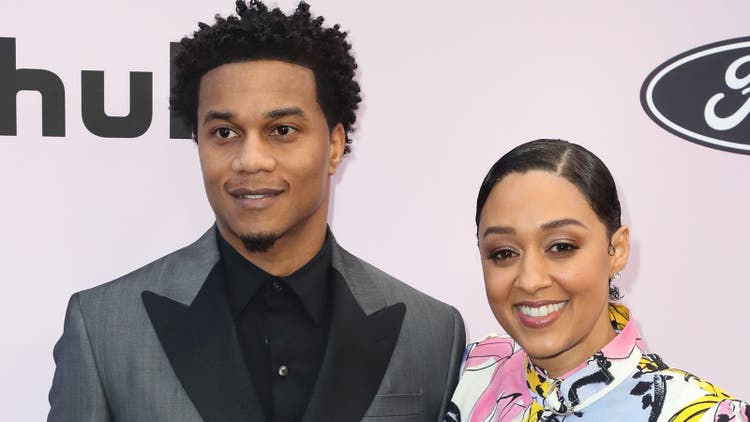Tia Mowry, Cory Hardict