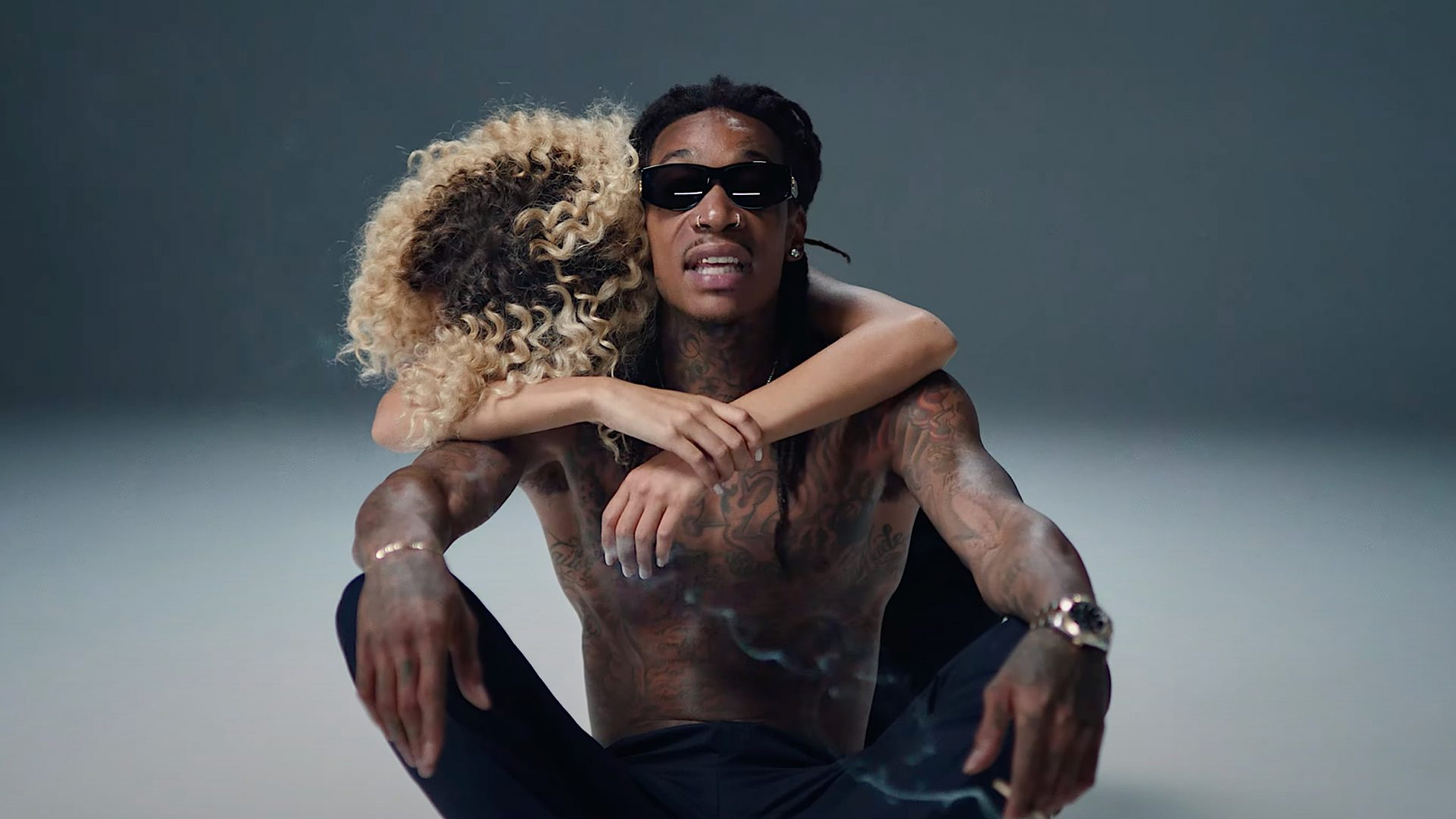 Wiz Khalifa grabs his 