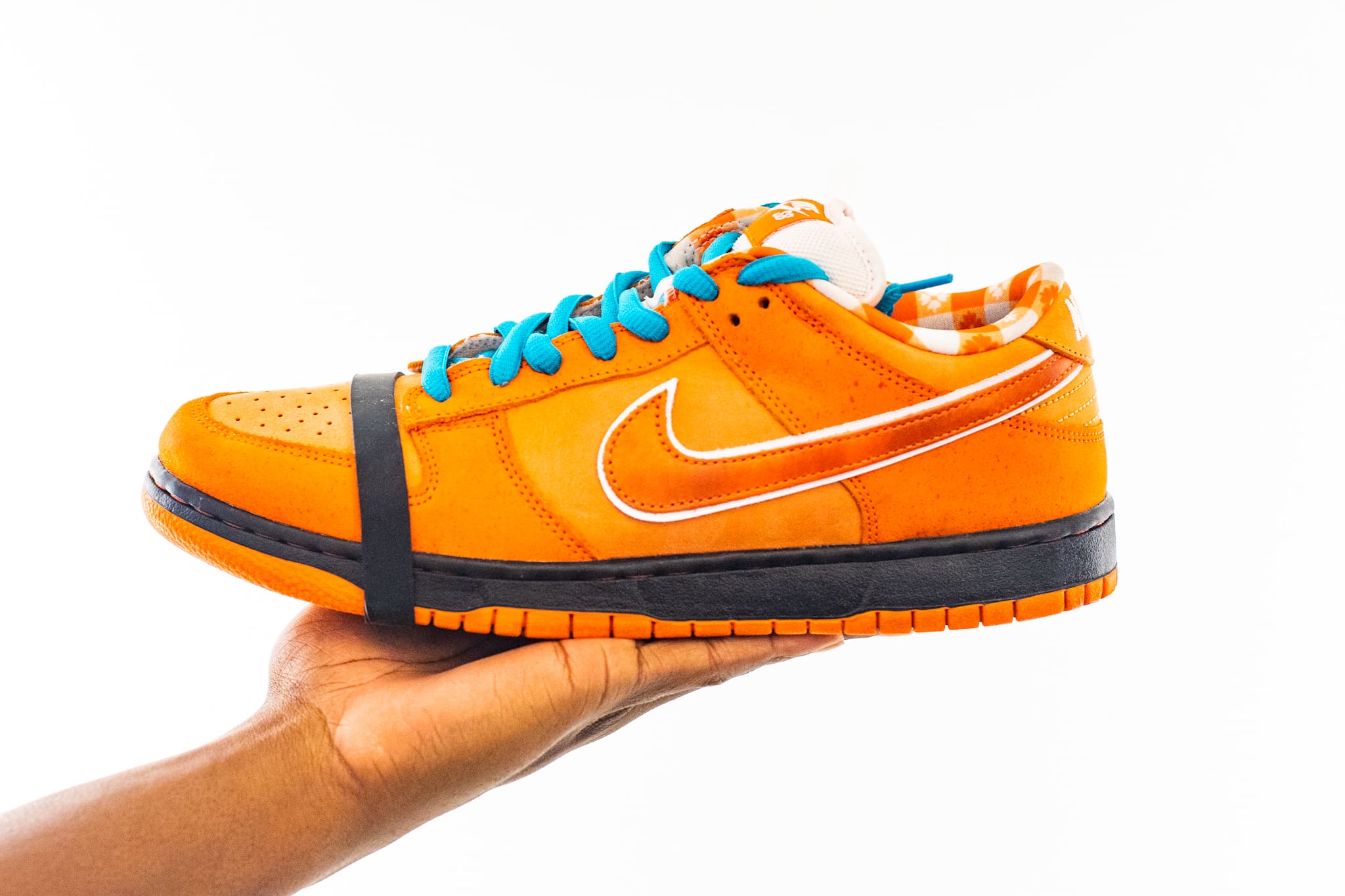 Concepts x Nike SB Dunk Low “Orange Lobster” Concepts x Nike SB Dunk Low “Orange Lobster”