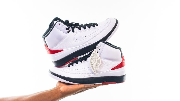 Air Jordan 2 Retro “Chicago”
