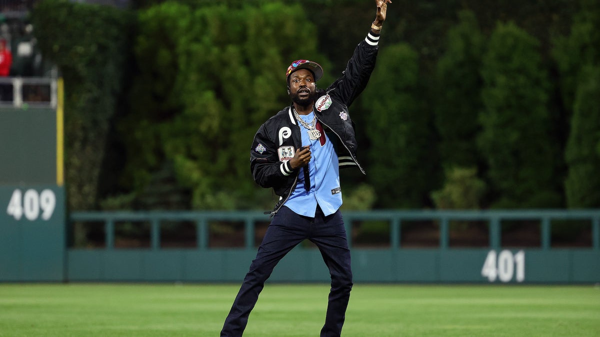 Meek Mill apologizes after backlash over Jubilee House video