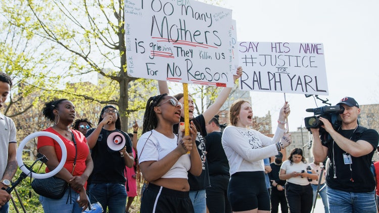 Crowd protesting in support of Ralph Yarl