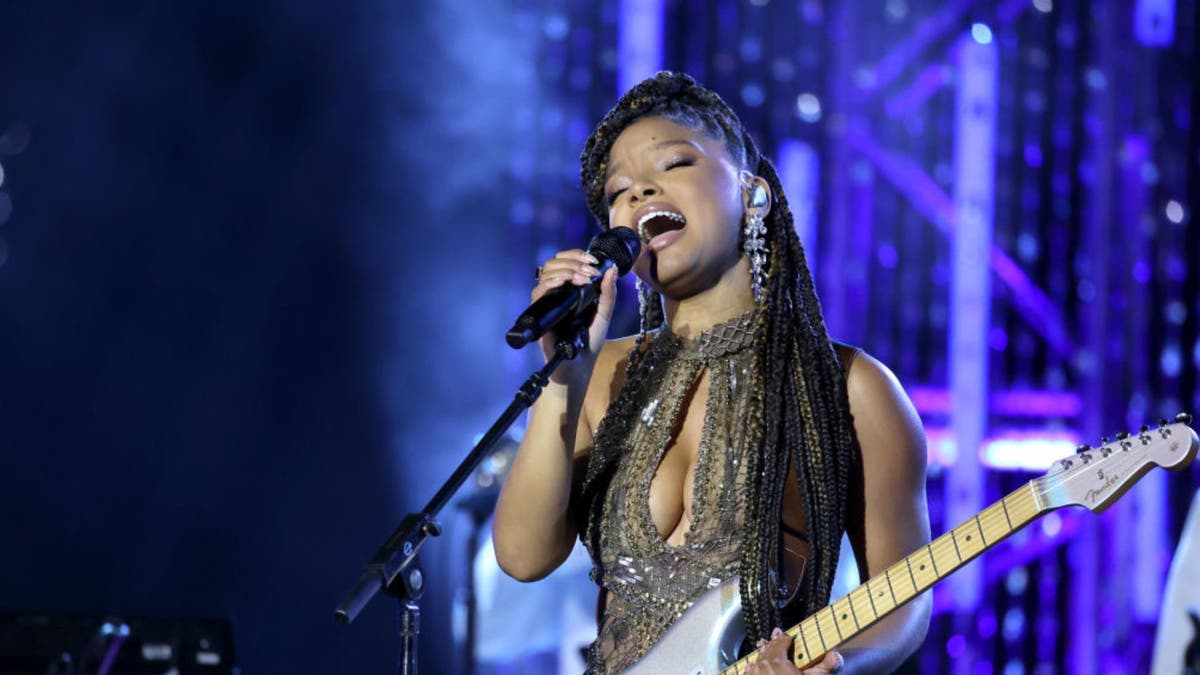 halle-bailey-makes-twitter-proud-with-part-of-your-world-vocals