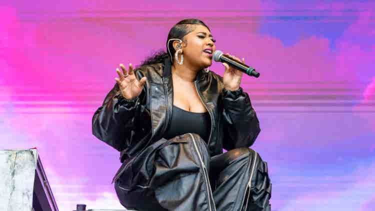 Jazmine Sullivan