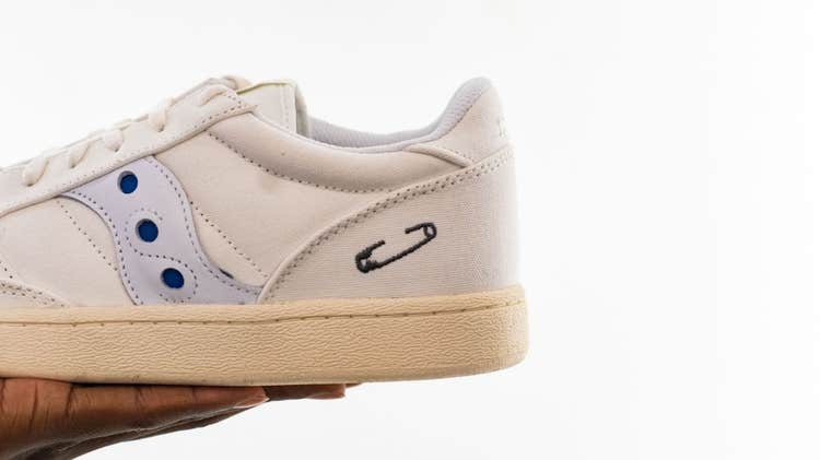 Maybe Tomorrow Saucony Jazz Court DIY detailed view