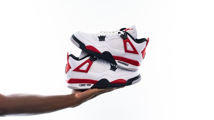 Air Jordan 4 in Red Cement