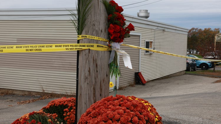 Schemengees Bar memorial