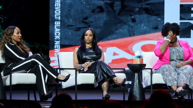 Alexis Skyy REVOLT WORLD panel