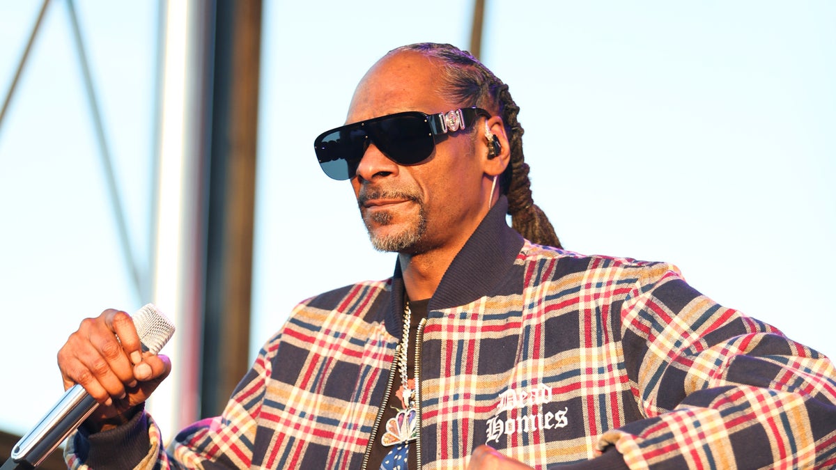 Pimp Serious 受話器型ヘッドホン Dogg Snoop 最終値下げ！ Technologies 1X from Robot $24,000 Dogg Snoop Gifts Cenat Kai ヘッドホン