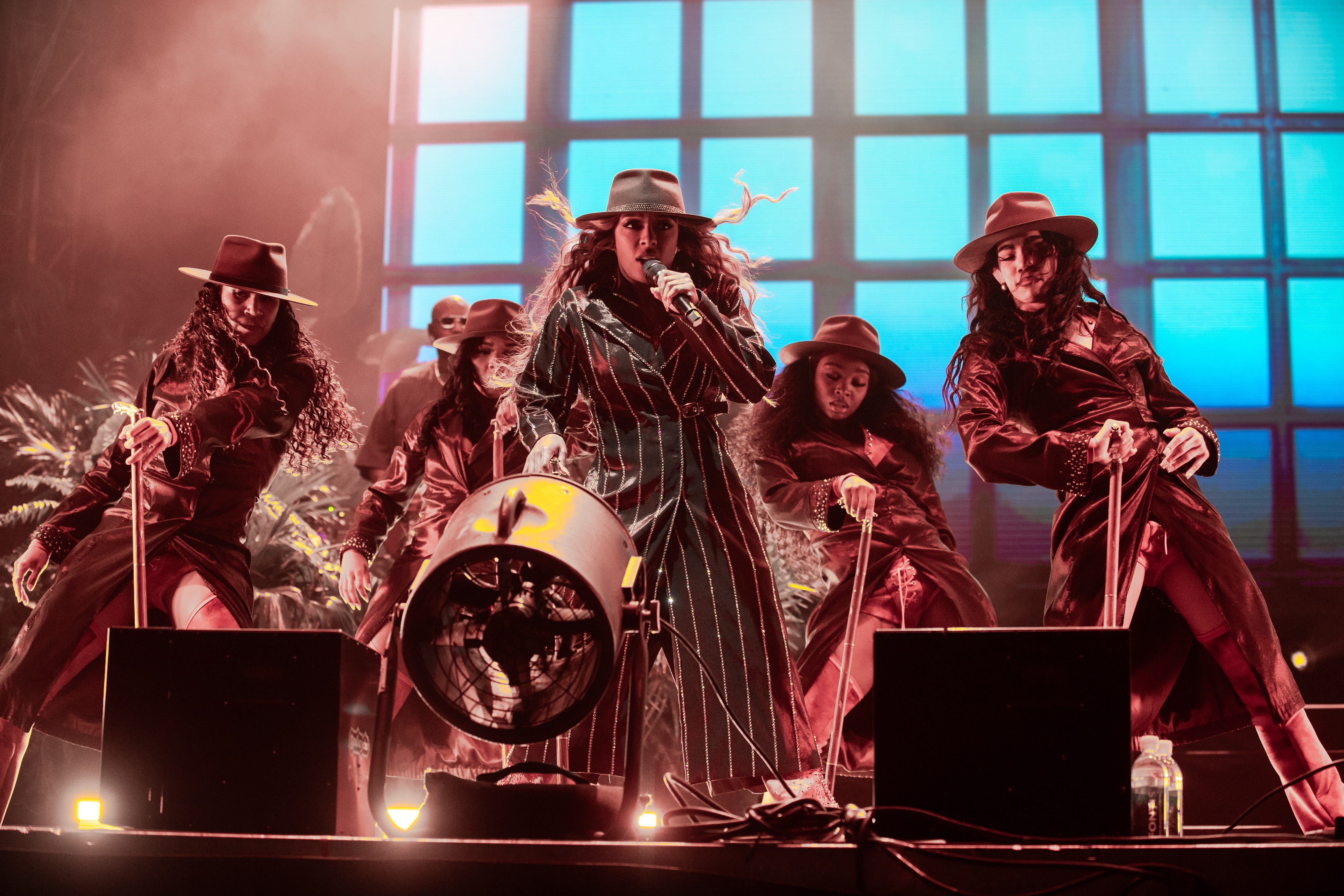 E-40 connects with Suga Free and ProHoeZak for “19 Dolla Lapdance”