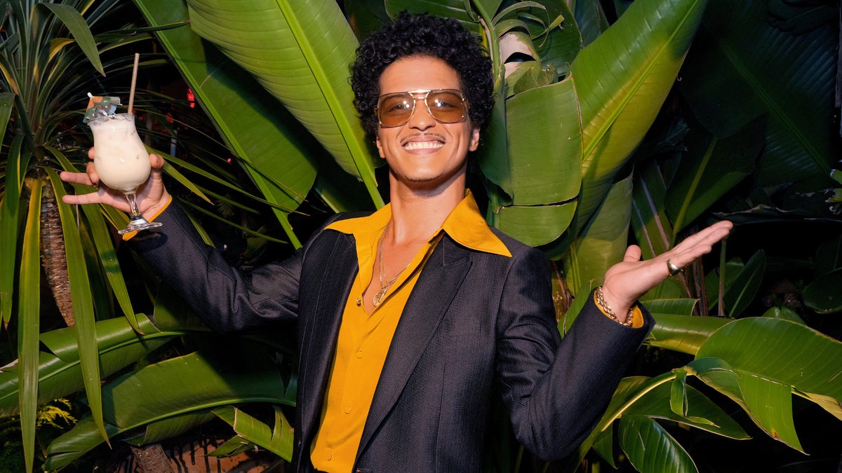 Bruno Mars announces 'The Romantic' and 2026 stadium tour
