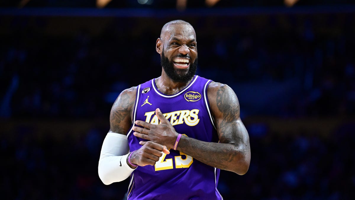 LeBron James: Oldest Player to Record NBA Triple-Double at 41 | Revolt - News Directory 3