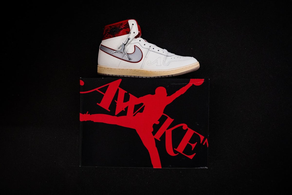 Awake NY×Air Ship University Red 美品 Awake NY x Jordan Air Ship in Sail/Black/University Red review