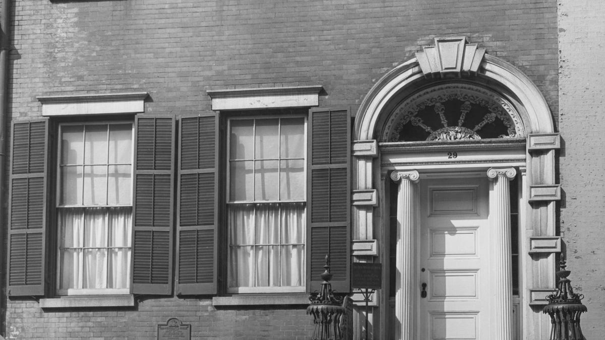 Unbelievable! Hidden Underground Railroad passageway discovered inside dresser...