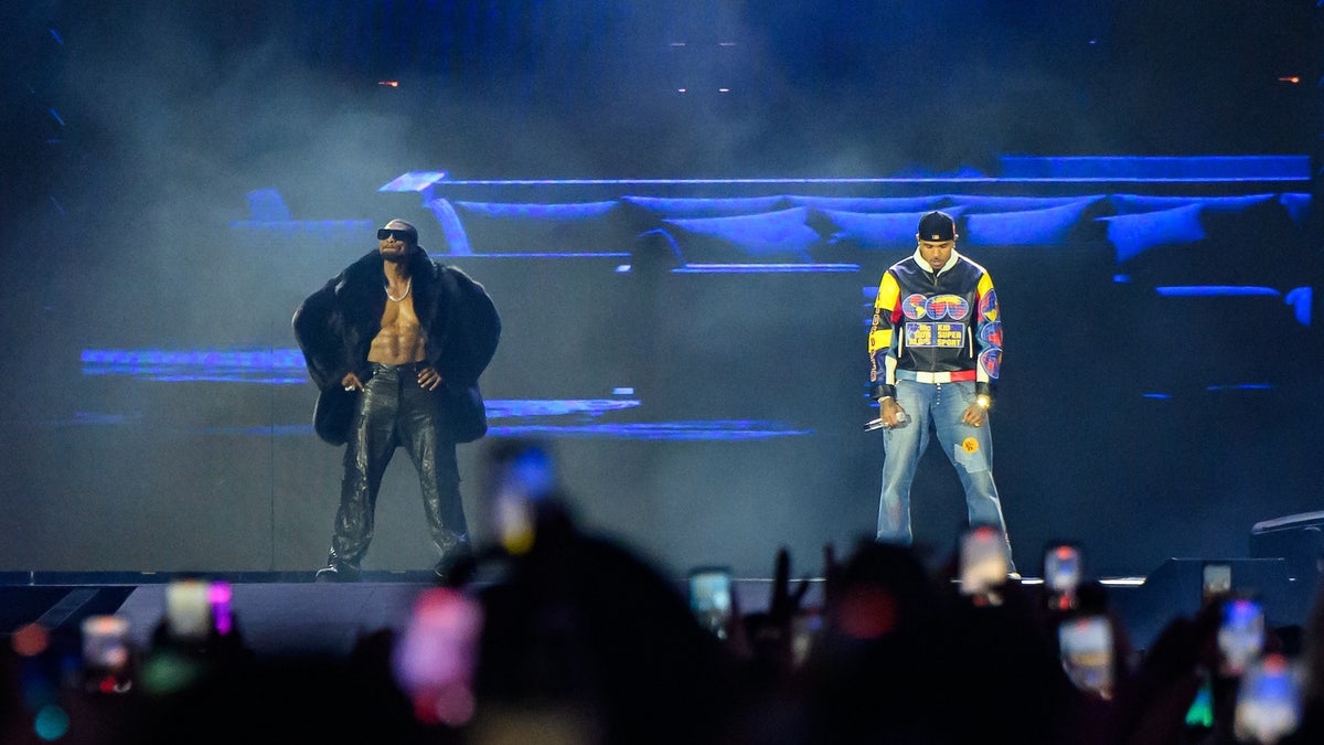10 must-see viral moments from Usher and Chris Brown's
