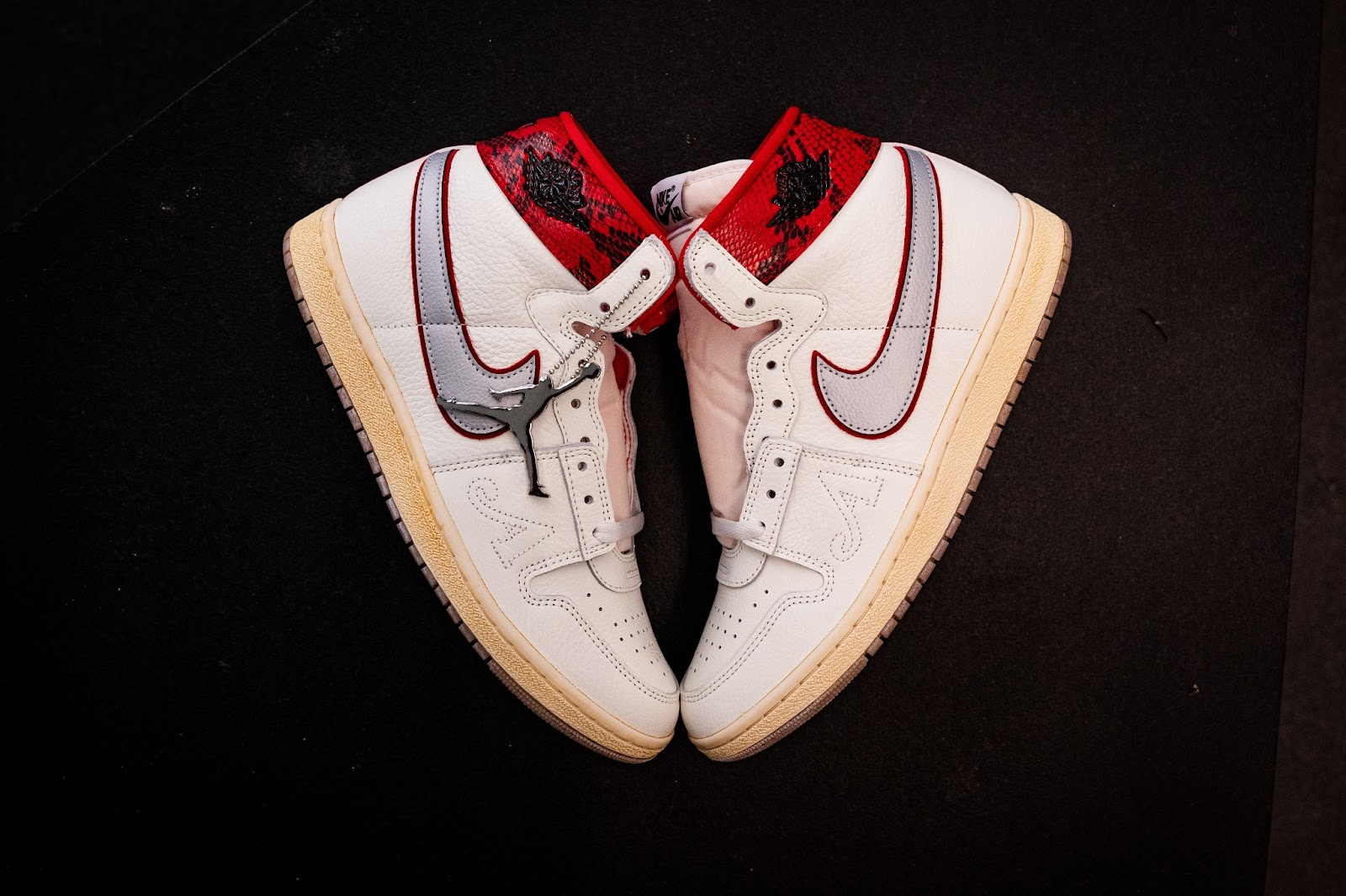 Awake NY x Jordan Air Ship in Sail/Black/University Red review Awake NY x Jordan Air Ship in Sail/Black/University Red review