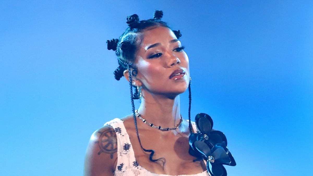 Top Jhene Aiko Songs You Need to Hear, image size:1200x675