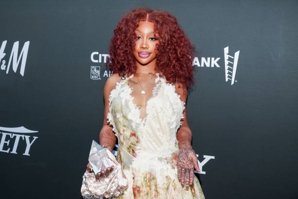 SZA announces exclusive Not Beauty makeup line on “The Jennifer Hudson Show”
