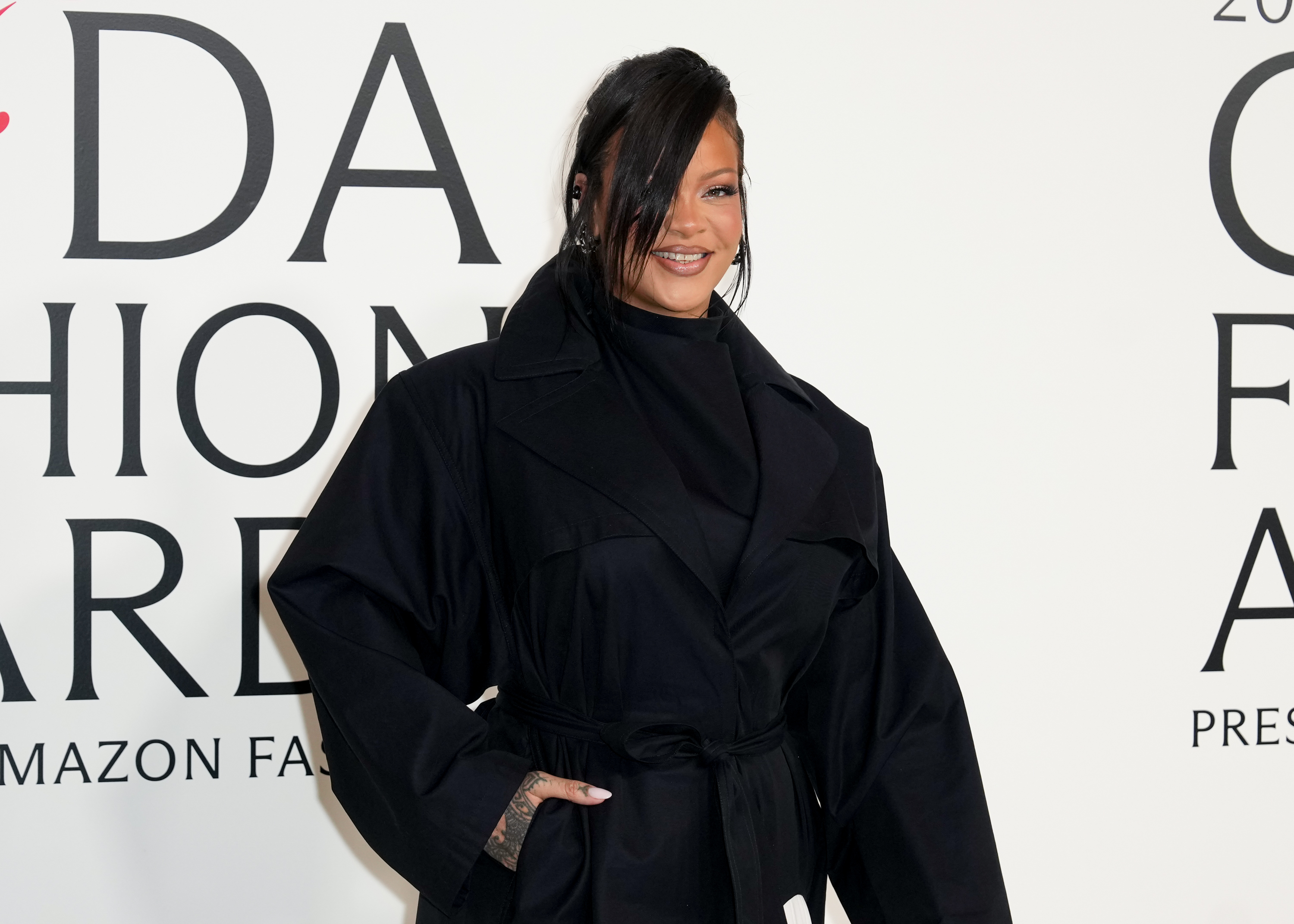 Rihanna's 'ANTI' hits 500 weeks on Billboard, a first for Black women