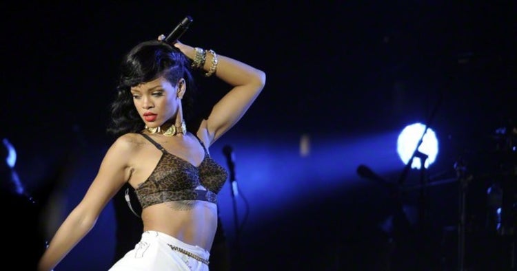 Why Does No One Seem To Know Rihanna's 'Anti' Album Sales?