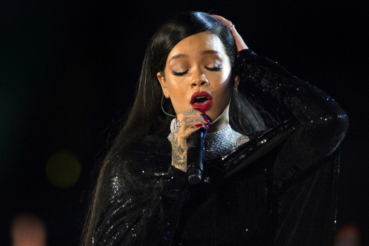 Rihanna's 'ANTI' makes history